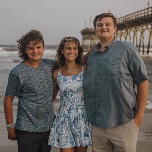 Meet your Posher, Stacy - Picture 1 of 1